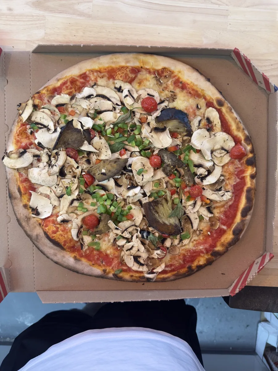Pizza Végétarienne au feu de bois, Pizza Thaololo Pierrevert